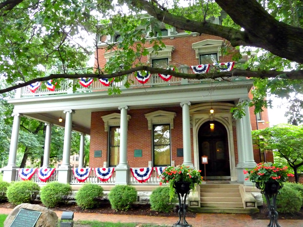 Hiring a Custom Woodworker for Your Historic Home Renovation